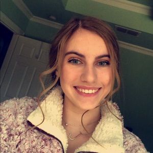 Meet your Posher, Jillian